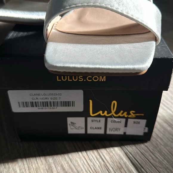 Ivory Ankle strap wedge sandals size 7 - Picture 7 of 15